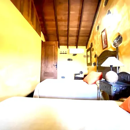 Charming House In With Mountain View Isora