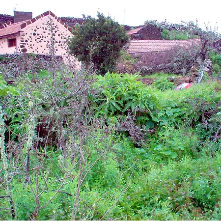 Charming House In With Mountain View * Isora